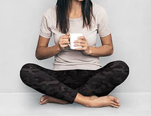 Load image into Gallery viewer, Britt's Knits Printed Fleece Lined Leggings - krisglamcloset