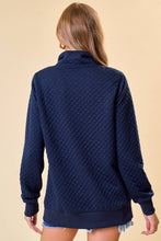 Load image into Gallery viewer, DIAMOND COTTON PADDING PULL OVER WITH METAL SNAP - krisglamcloset
