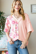 Load image into Gallery viewer, SOLID AND FLORAL TOP - krisglamcloset