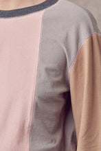Load image into Gallery viewer, PLUS Oversized Color Block Top - krisglamcloset