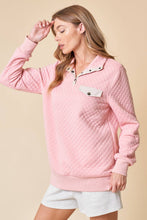 Load image into Gallery viewer, DIAMOND COTTON PADDING PULL OVER WITH METAL SNAP - krisglamcloset