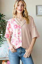 Load image into Gallery viewer, SOLID AND FLORAL TOP - krisglamcloset