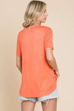 Load image into Gallery viewer, Semi Loose V Neck Sort Sleeve Top - krisglamcloset