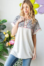 Load image into Gallery viewer, SOLID AND ANIMAL TOP - krisglamcloset