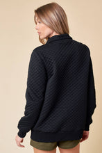 Load image into Gallery viewer, DIAMOND COTTON PADDING PULL OVER WITH METAL SNAP - krisglamcloset