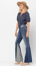 Load image into Gallery viewer, Judy Blue Midrise Inseam Panel Flare - krisglamcloset