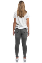 Load image into Gallery viewer, 1822 Denim 28" High Waisted Skinny w/ Release Hem Jean - krisglamcloset