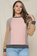 Load image into Gallery viewer, PLUS Oversized Color Block Top - krisglamcloset