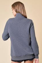Load image into Gallery viewer, DIAMOND COTTON PADDING PULL OVER WITH METAL SNAP - krisglamcloset
