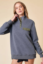 Load image into Gallery viewer, DIAMOND COTTON PADDING PULL OVER WITH METAL SNAP - krisglamcloset