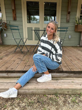 Load image into Gallery viewer, O &O's Patti Pullovers - krisglamcloset