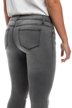 Load image into Gallery viewer, 1822 Denim 28" High Waisted Skinny w/ Release Hem Jean - krisglamcloset
