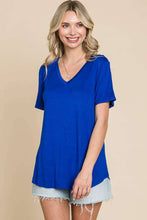Load image into Gallery viewer, Semi Loose V Neck Sort Sleeve Top - krisglamcloset