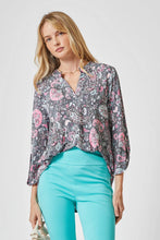 Load image into Gallery viewer, 3/4 Sleeve LIZZY MEDALLION Wrinkle Free Blouse - krisglamcloset