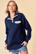 Load image into Gallery viewer, DIAMOND COTTON PADDING PULL OVER WITH METAL SNAP - krisglamcloset