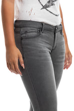 Load image into Gallery viewer, 1822 Denim 28" High Waisted Skinny w/ Release Hem Jean - krisglamcloset