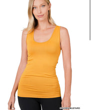 Load image into Gallery viewer, ZENANA SCOOP NECK SEAMLESS TANK TOP - krisglamcloset
