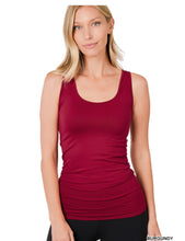Load image into Gallery viewer, ZENANA SCOOP NECK SEAMLESS TANK TOP - krisglamcloset