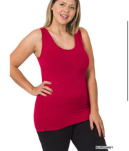 Load image into Gallery viewer, ZENANA SCOOP NECK SEAMLESS TANK TOP - krisglamcloset
