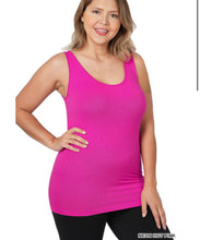 Load image into Gallery viewer, ZENANA PLUS SCOOP NECK SEAMLESS TANK TOP - krisglamcloset