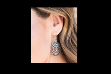 Load image into Gallery viewer, Paparazzi Glimpses of Malibu 42 - krisglamcloset