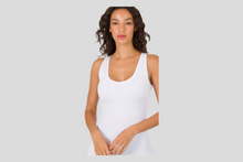 Load image into Gallery viewer, ZENANA SCOOP NECK SEAMLESS TANK TOP - krisglamcloset