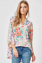 Load image into Gallery viewer, Lizzy 3/4 Floral Wrinkle Free Top
