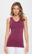 Load image into Gallery viewer, Reversible V or U Neckline Seamless Tank
