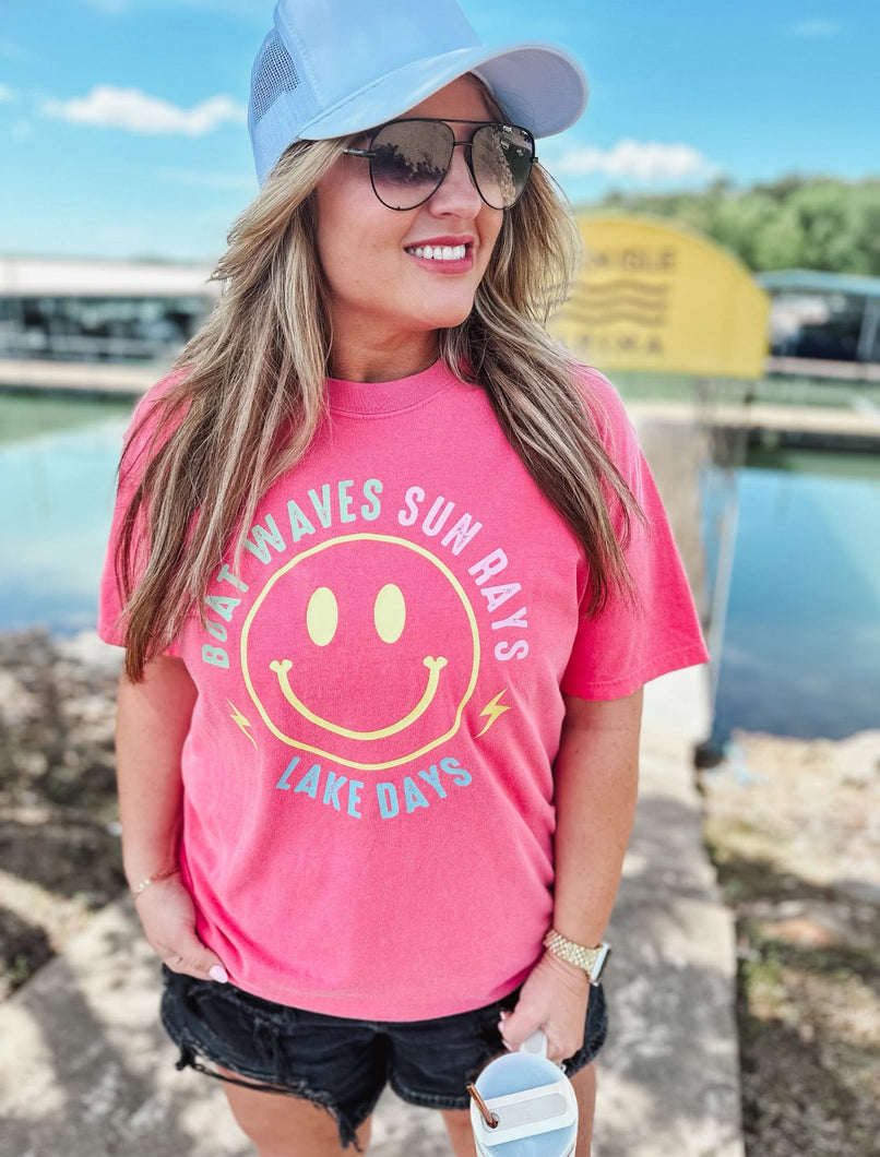 Boat Waves, Sun Rays, Lake Days Tee – Watermelon - krisglamcloset