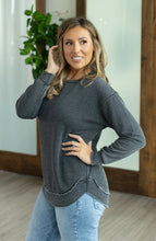 Load image into Gallery viewer, Michelle Mae Vintage Wash Pullover - Black

