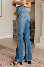 Load image into Gallery viewer, Genevieve Mid Rise Vintage Bootcut Jeans - krisglamcloset
