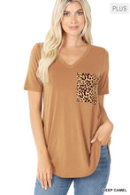 Load image into Gallery viewer, ZENANA SHORT SLEEVE LEOPARD POCKET TOP
