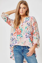 Load image into Gallery viewer, Lizzy 3/4 Floral Wrinkle Free Top
