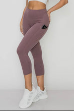 Load image into Gallery viewer, Zenana High Waist Capri Yoga Pants with Side Pockets
