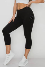 Load image into Gallery viewer, Zenana High Waist Capri Yoga Pants with Side Pockets
