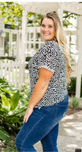 Load image into Gallery viewer, BLACK &amp; WHITE LEOPARD CUFF TEE
