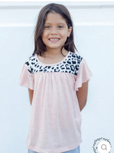 Load image into Gallery viewer, GIRLS&#39; OH SO CUTE PEACH AND LEOPARD RUFFLE SLEEVE TOP
