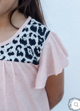 Load image into Gallery viewer, GIRLS&#39; OH SO CUTE PEACH AND LEOPARD RUFFLE SLEEVE TOP
