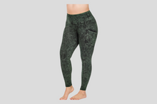 Load image into Gallery viewer, ZENANA PLUS MINERAL WASH WIDE WAISTBAND FULL LEGGINGS WITH POCKETS
