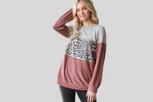 Load image into Gallery viewer, Solid Color Block, Sequins And Animal Top

