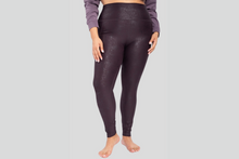 Load image into Gallery viewer, Highwaisted Foil Leggings With Side Pockets
