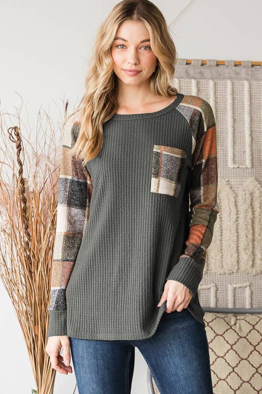 SOLID WAFFLE AND PLAID TOP  CHARCOAL GREY
